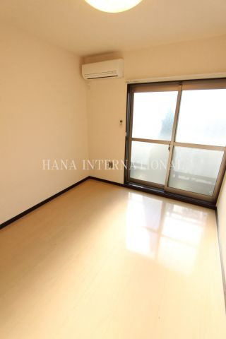 レオネクストフルールの洋室