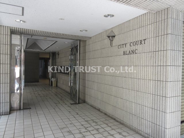 シティコートブランのエントランス|建物の内部です