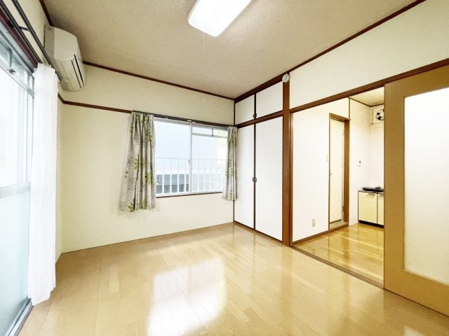 ブルーメ森井の居間・リビング