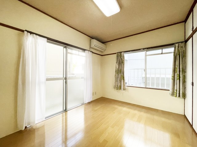 ブルーメ森井の居間・リビング