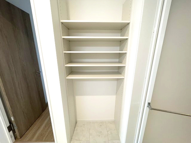 佐伯区皆賀１丁目　№35914の収納|洗面室収納があるので
リネン置きに便利です。