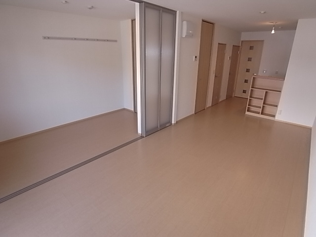 神戸市北区鈴蘭台北町３丁目のアパートの居間・リビング|リビング