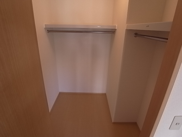 神戸市北区鈴蘭台北町３丁目のアパートの収納|ウォークインクローゼット付洋室