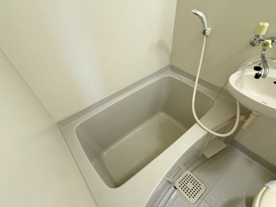 【浴室】 | サニーテラスハイネ | コンパクトで使いやすいお風呂です