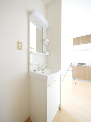 サンコート芳泉Ａ棟の独立洗面台