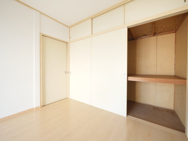 サンコート芳泉Ａ棟の収納