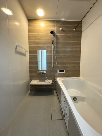 乙訓郡大山崎町円明寺鳥居前の浴室