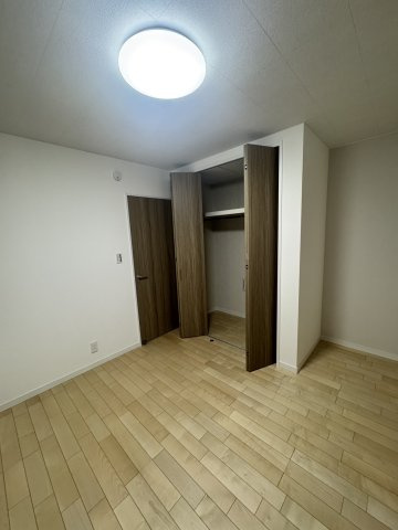 乙訓郡大山崎町円明寺鳥居前の洋室|２階洋室約6帖