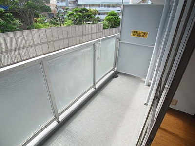 【バルコニー】 | アルタイル中上 | 日当たりの良いバルコニー