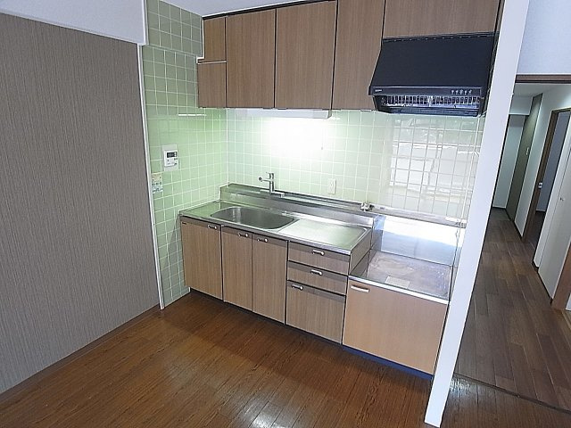 アルタイル中上のキッチン|コンロ設置可能な幅広キッチン