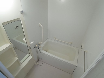 【浴室】 | アルタイル中上 | 追炊き付きお風呂、鏡も完備してます