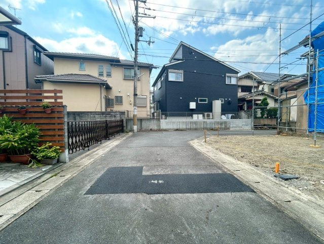 四ノ宮川原町　建築条件なし土地の前面道路含む現地写真|【前道の様子】