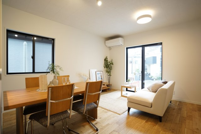 乙訓郡大山崎町円明寺鳥居前のキッチン|2面採光の明るいお家(^^)/