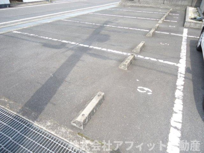 【駐車場】 | グランシャリオ