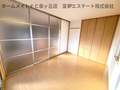 【洋室】 | リビングタウン狭山池公園A棟 | リビングと洋室の戸を閉めたとき