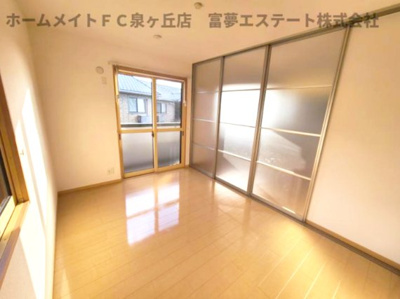 【洋室】 | リビングタウン狭山池公園A棟 | リビングと洋室の戸を閉めたとき