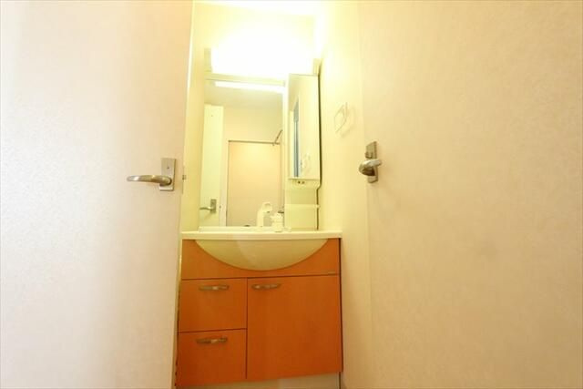 レジーナ浅草橋の独立洗面台