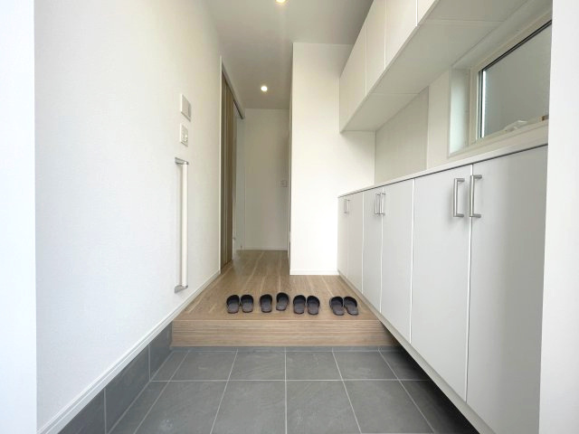 佐伯区皆賀１丁目　№35913の玄関|明るく広々とした
空間です。