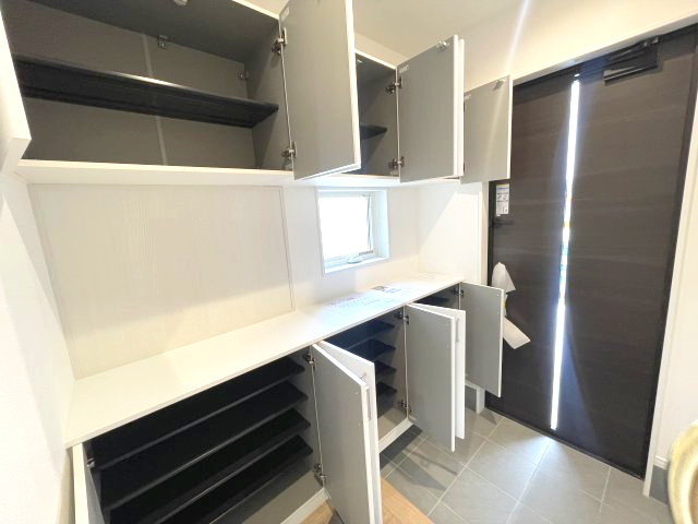 佐伯区皆賀１丁目　№35913の収納|大容量シューズボックス