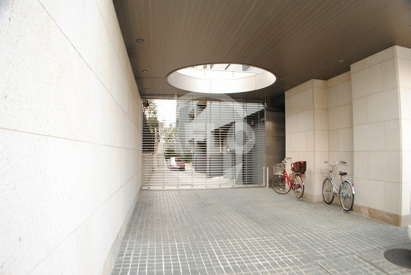 カスタリア上町台の駐車場|カスタリア上町台　駐車場