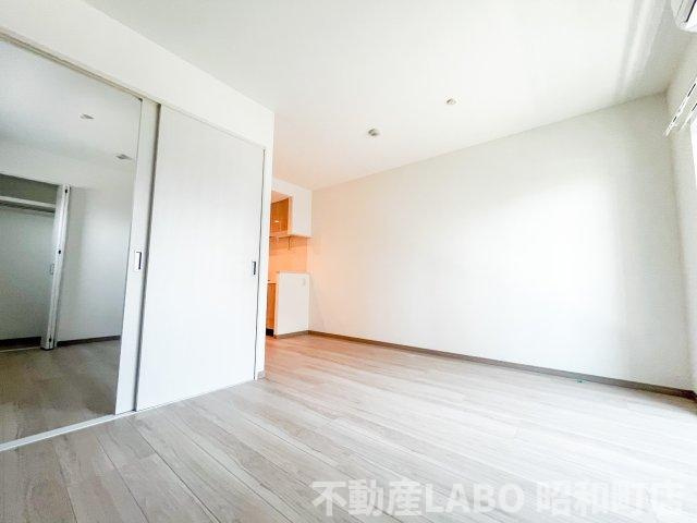 ウェルスクエア帝塚山の洋室