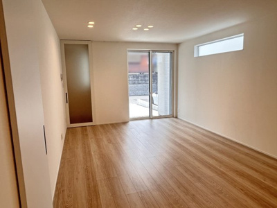 【居間・リビング】 | 四日市市大谷台1丁目　建売分譲住宅２号棟