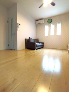 【居間・リビング】 | 川口市桜町６丁目　中古戸建