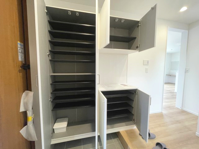 佐伯区皆賀１丁目　№35912の収納|大容量シューズボックス