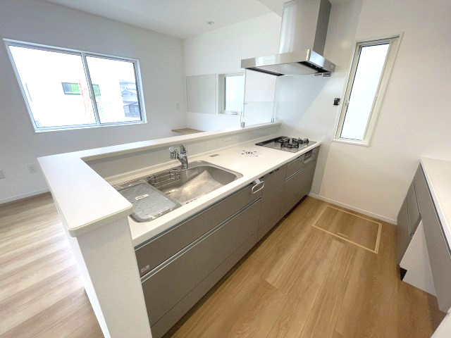 佐伯区皆賀１丁目　№35912のキッチン|手元が隠せる、便利な
カウンターキッチンです。