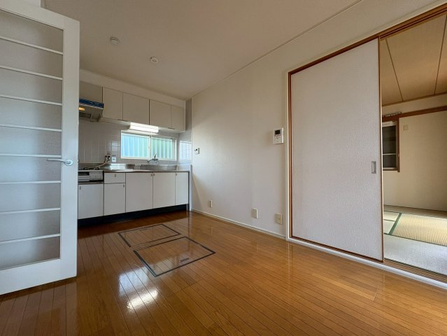 クレールの居間・リビング|ゆったりとした居間です