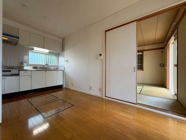 クレールの居間・リビング|ゆったり過ごせる居間です