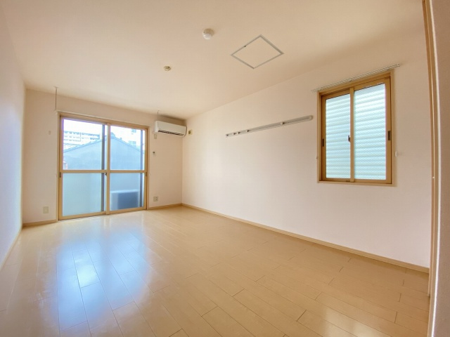 神戸市兵庫区松原通３丁目のアパートの居間・リビング|リビング