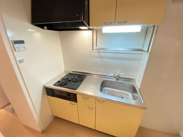 神戸市兵庫区松原通３丁目のアパートのキッチン|システムキッチン（ガス２口）