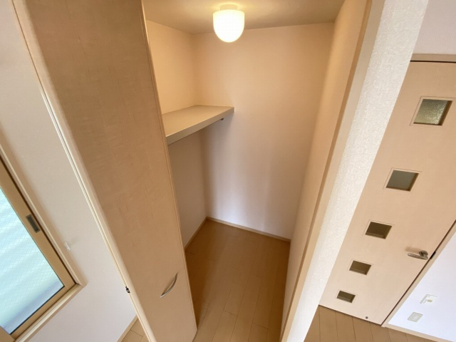 神戸市兵庫区松原通３丁目のアパートの収納|ウォークインクローゼット