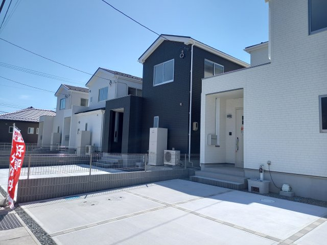 ◇泉町下川　3期　全5棟　5号棟　効率と利便性を意識した家事動線で過ごしやすい間取り♪