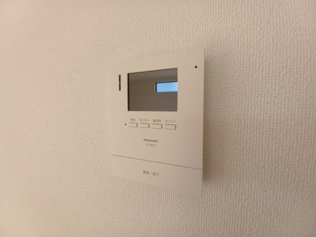 ◇泉町下川　3期　全5棟　5号棟　効率と利便性を意識した家事動線で過ごしやすい間取り♪の防犯設備|TVドアホン