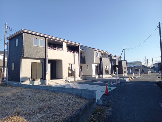 ◇泉町下川　3期　全5棟　5号棟　効率と利便性を意識した家事動線で過ごしやすい間取り♪の外観|◆現地写真です◆
一緒に理想の住まいを見つけましょう！（＾＾）
お住まいの相談だけでなく、地域の事についても是非お気軽に尋ねてください！
お問い合わせは不動産プラスまで☆

