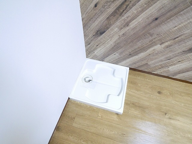 生駒市中菜畑2-1032-7貸家の設備|室内洗濯機置き場です