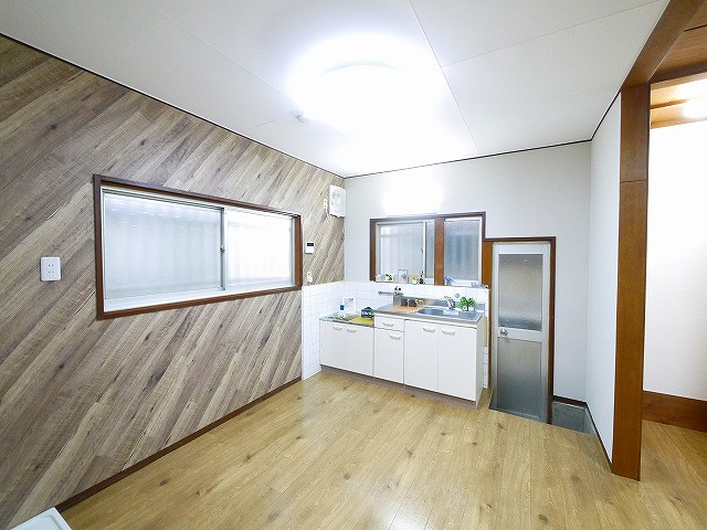 生駒市中菜畑2-1032-7貸家のキッチン|きれいなキッチンです