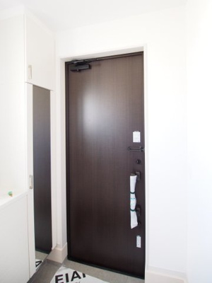 【玄関】 | Erde　伊達郡桑折町３期　２号棟