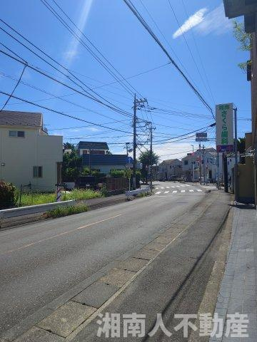 平塚市纒　売地の前面道路含む現地写真|前面道路含む現地写真です