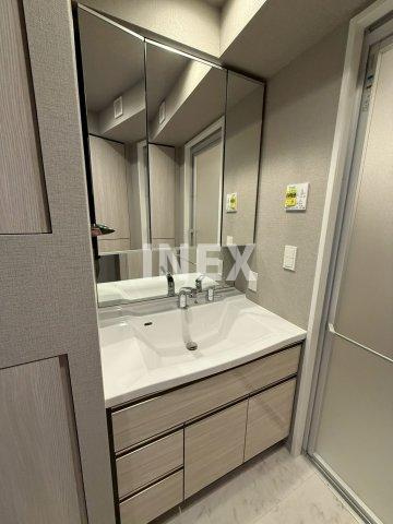 横浜市中区不老町３丁目の賃貸マンションの洗面所