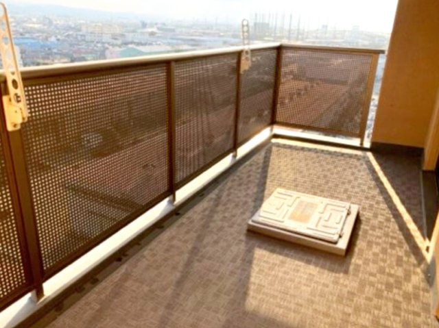 ファミールハイツ泉大津セントハーバーシティ１番館のバルコニー
