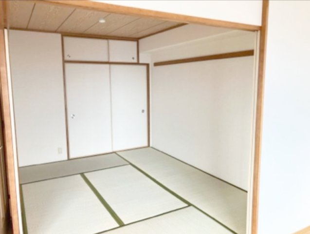 ファミールハイツ泉大津セントハーバーシティ１番館の和室