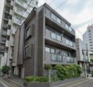【外観】 | サンライズコスモスＩＩ | 鉄筋コンクリート造のがっちりとした建物。