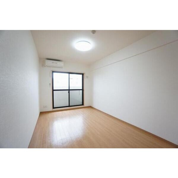 A・City七条の居間・リビング