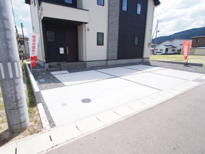 【駐車場】 | Erde　伊達郡桑折町３期　１号棟 | ★内覧予約で新米４kg★