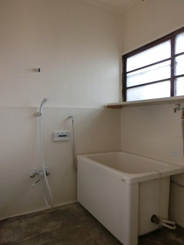 濱田産業貸家の浴室