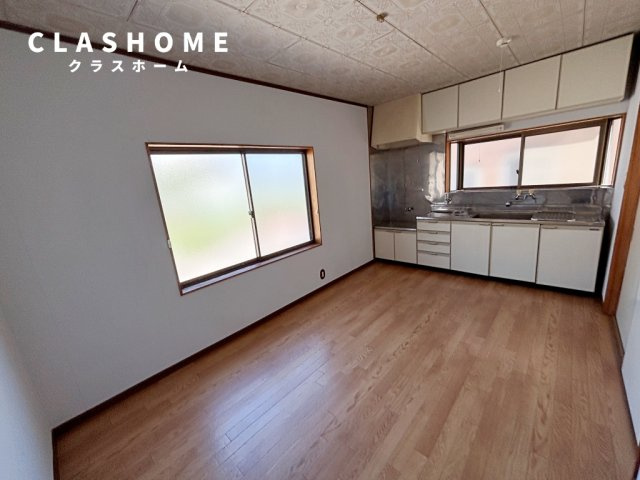 上申間貸家　　刈谷市近郊の賃貸はクラスホームの居間・リビング