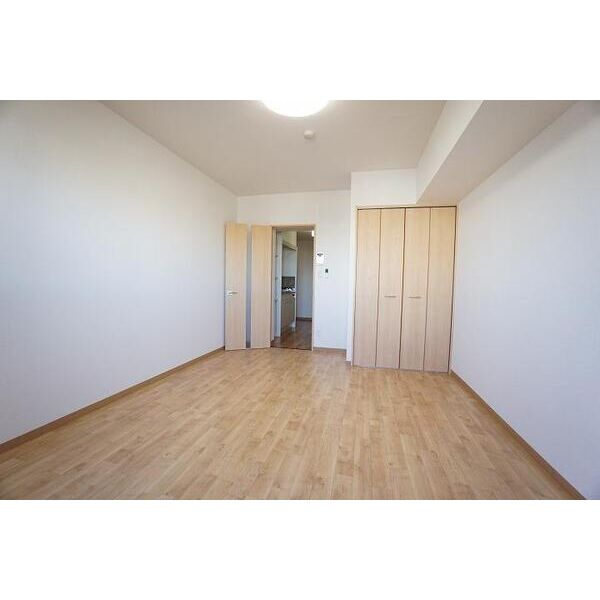 A・City柴田本通の居間・リビング